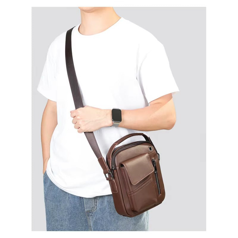 Vander Voyager leather bag in use
