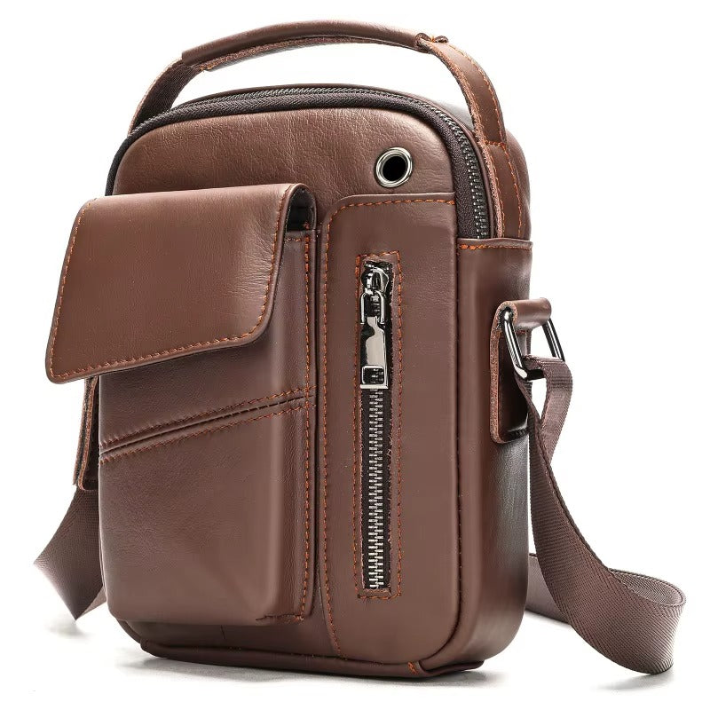 Vander Voyager leather bag — interior compartments